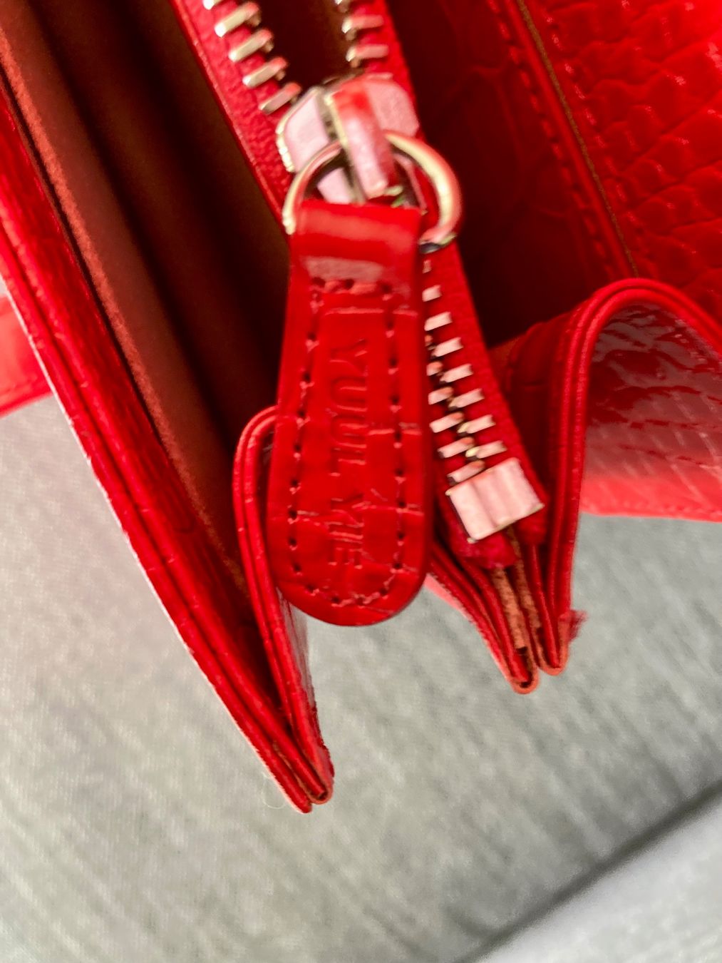 Borse da donna: Rote Handtasche von Yuul Yie – Usato da Hurden venduto da Ruby70 2