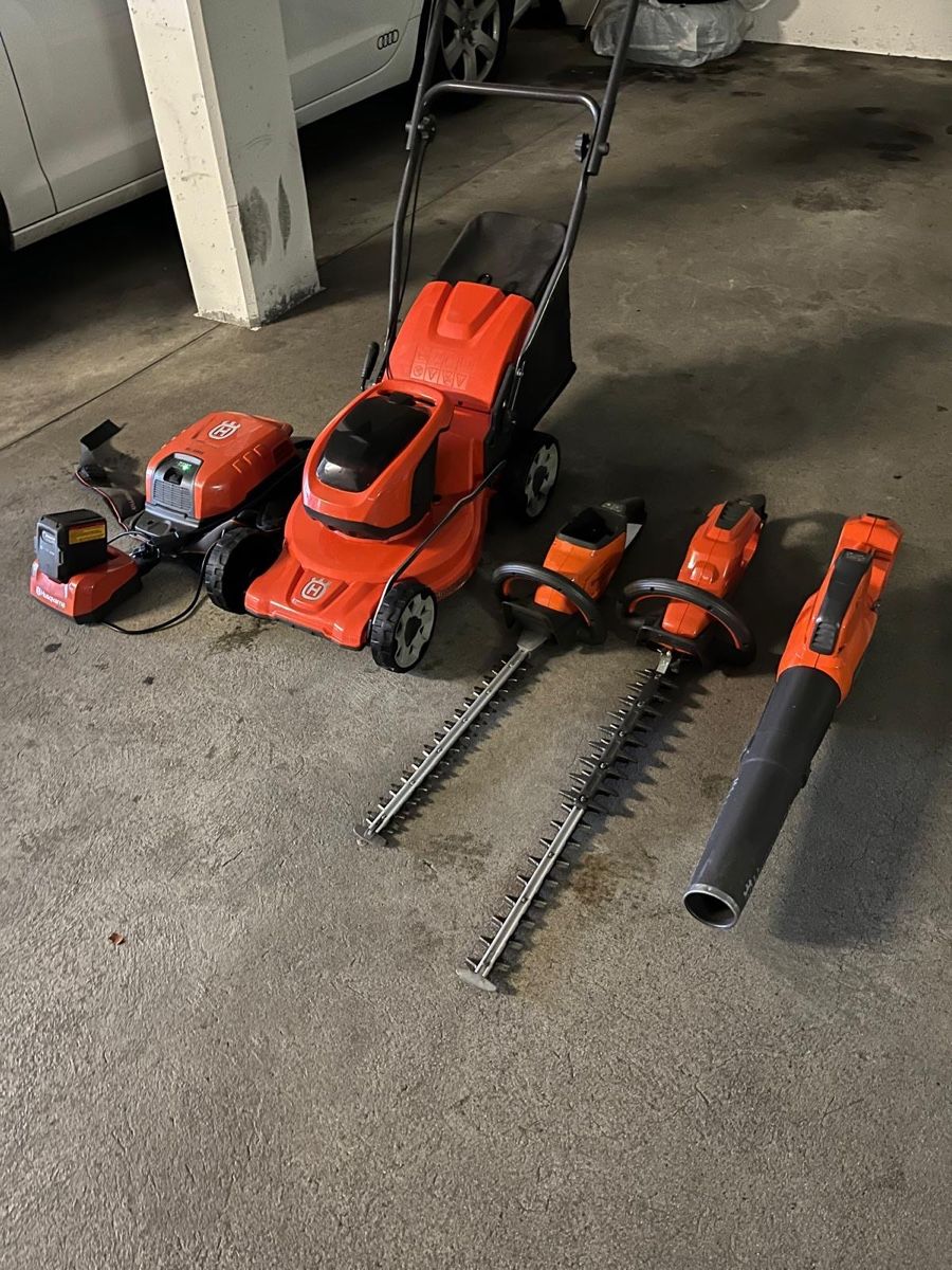 Alle Maschinen: Husqvarna Akku Garten Set  – Gebraucht aus Grenchen von daj_d7l2 1