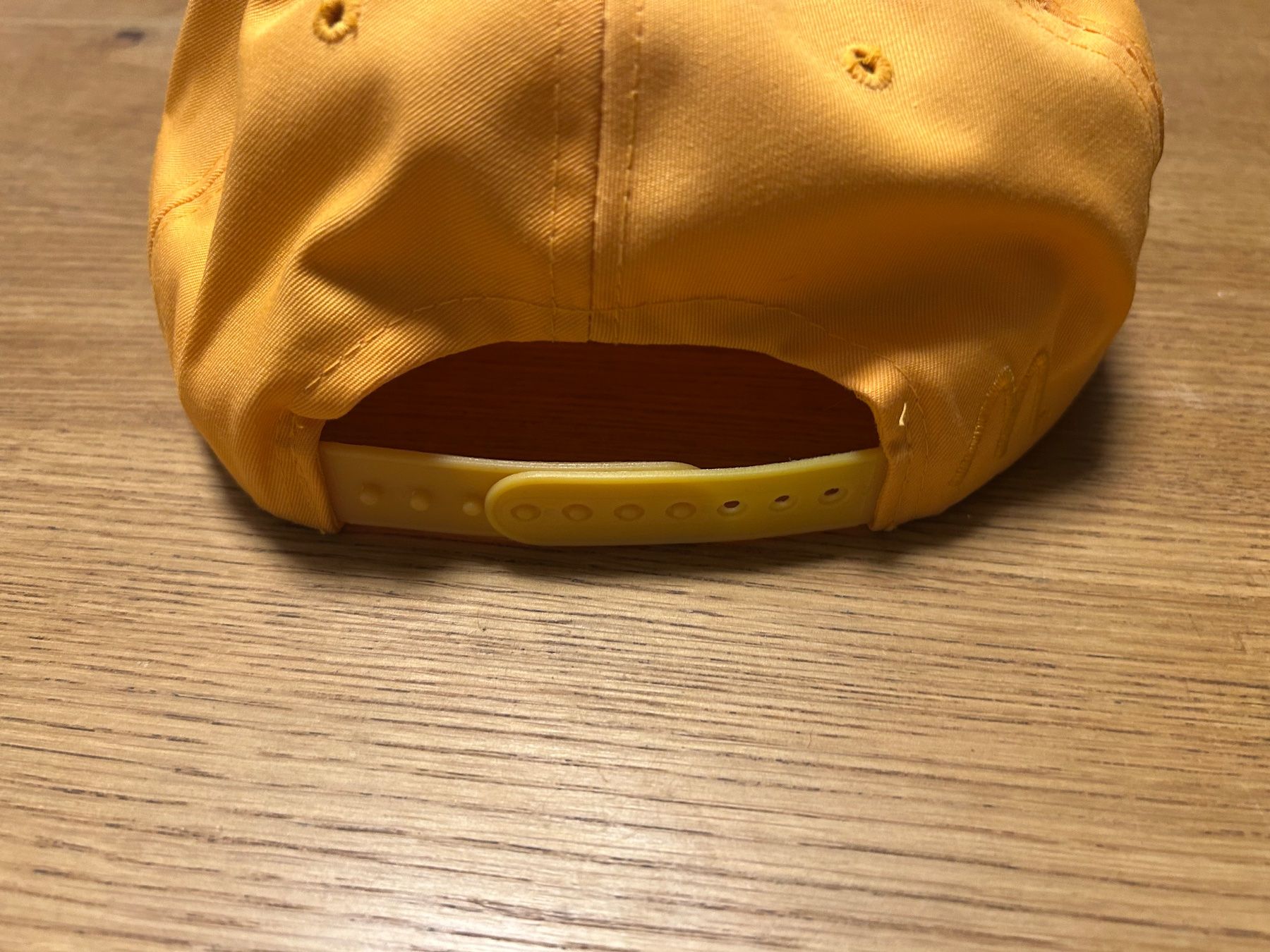 Altro in  Abbigliamento & Accessori: Georgia Tech Baseball Cap gelb/schwarz neu – Nuovo (secondo la descrizione) da möhlin venduto da Caja1 1
