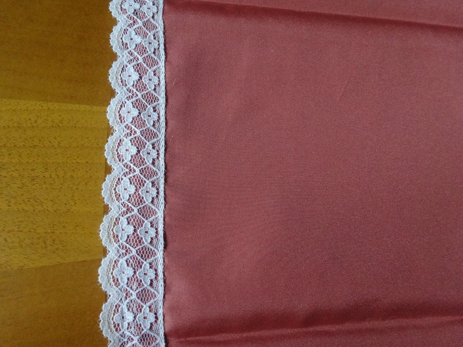 Tutte le decorazioni: Nappe avec galon dentelle – Nuovo e nell'imballaggio originale da Biel/Bienne venduto da milamila02