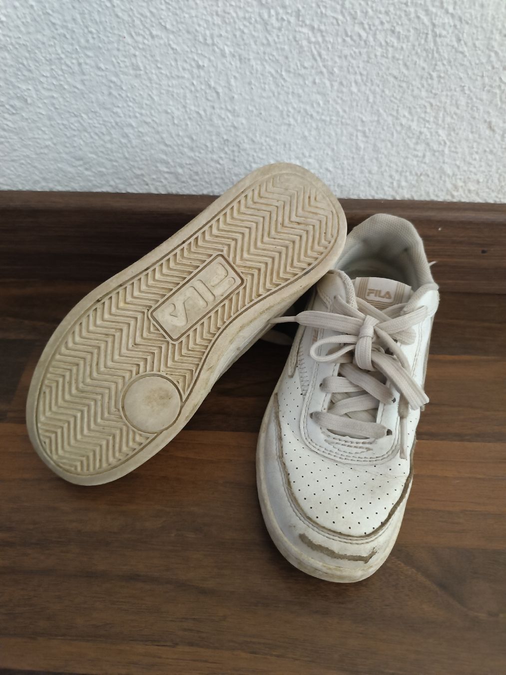 Fila Scarpe da uomo: scarpe 31 – Usato da Arbedo venduto da cuc_8zbh