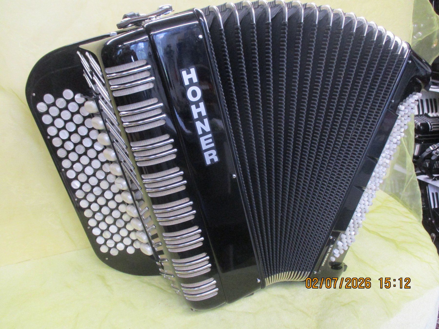 Hohner Strumenti musicali: Akkordeon Hohner Riviera VII S – Usato da Jegenstorf venduto da Oktavio 2