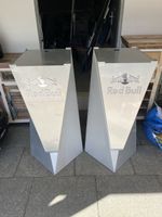 2 Red Bull Tische / Verkaufstheke mit Schutzüberzug