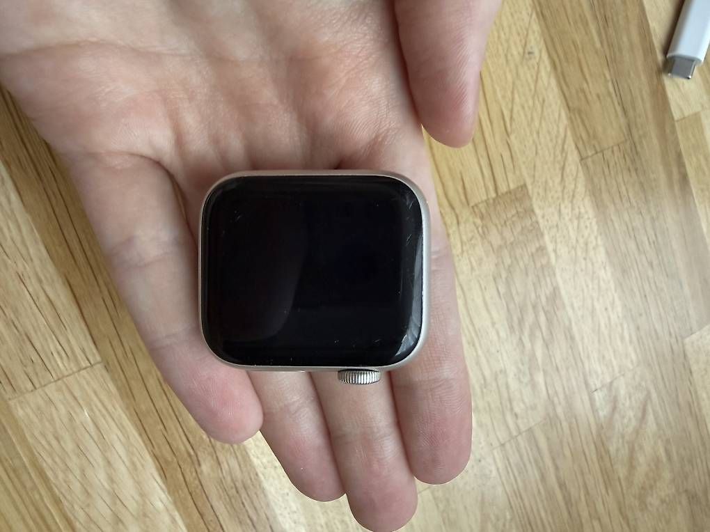 Smartwatch: Apple Watch SE (GPS) 2. Generation  – Usato da Muttenz venduto da sil_9rmc 3