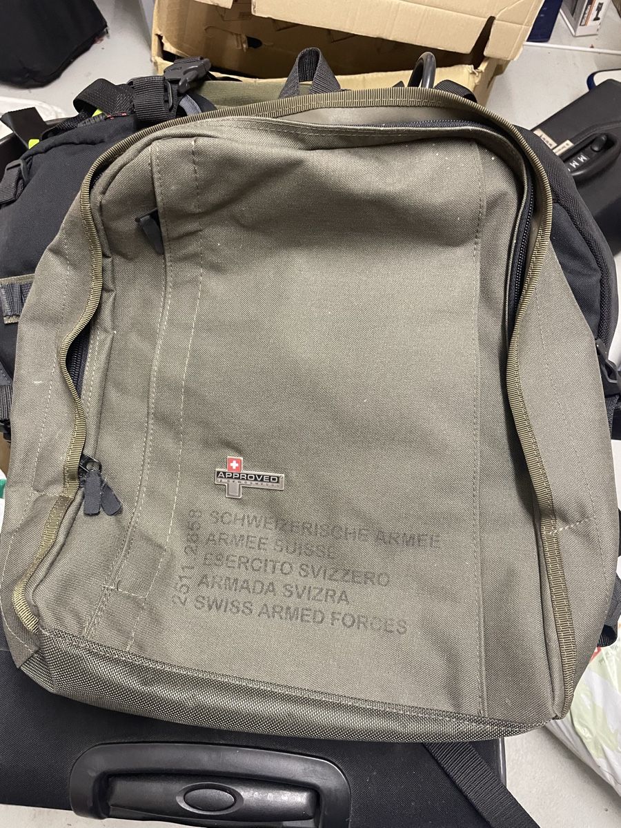 Sacs à dos: Schweizer Armee Tagesrucksack – D'occasion à Uster par chlini1983