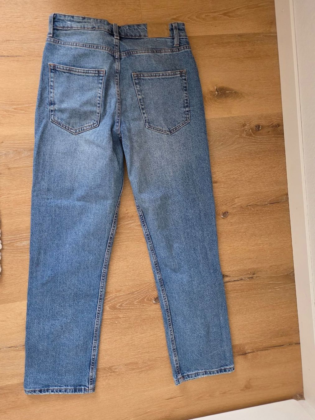Pull&Bear Jeans: Pull&Bear Jeans, gerade Beine, hellblau, Gr. 40, Top Zustand – Usato da Pfäffikon ZH venduto da e13_x2n5 1