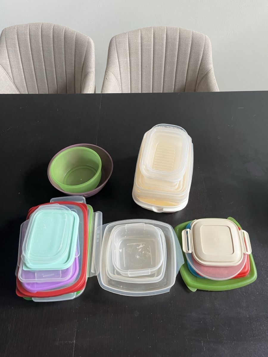 Behälter & Ähnliches: Plastic food storage containers set – Gebraucht aus Zürich von lil_c665