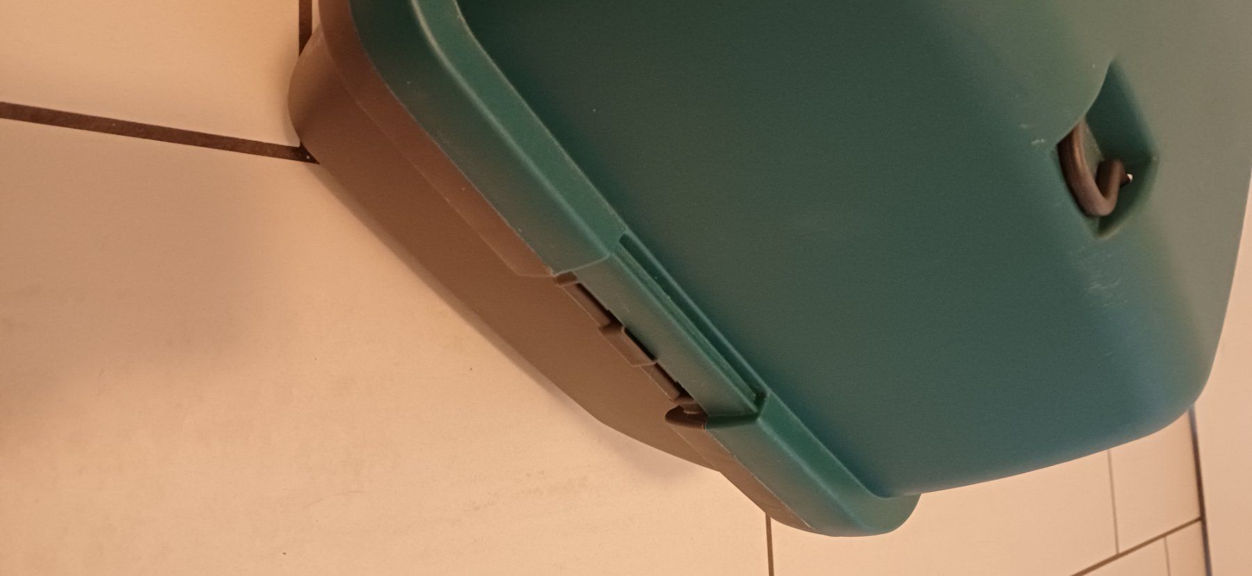 Cucce & Letti: Transportbox Katze, 2x gebraucht – Usato da Stein AG venduto da Brina_85 1