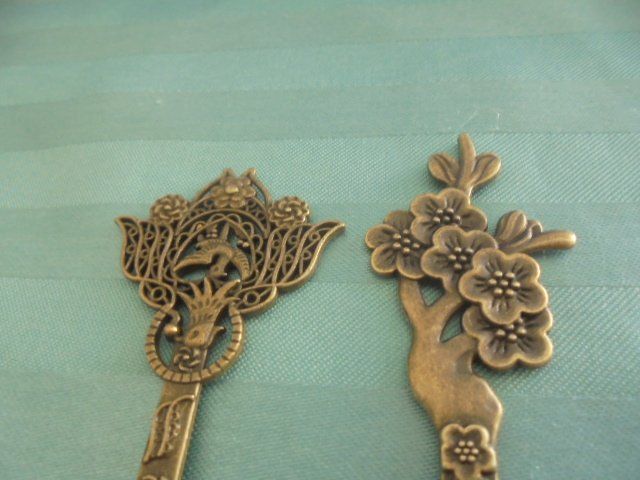 Accessori per capelli: 2 Haarnadeln Bronze mit Blumen – Usato da Hinwil venduto da Glasperlen 3