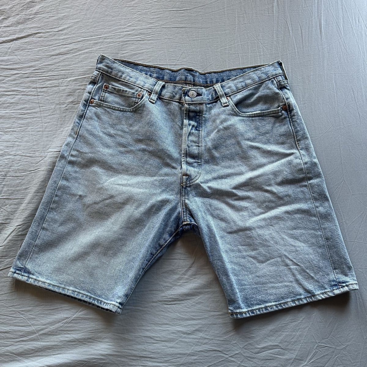 Levi's Pantaloni: Levi's 501 Shorts – Nuovo (secondo la descrizione) da Visperterminen venduto da manunik