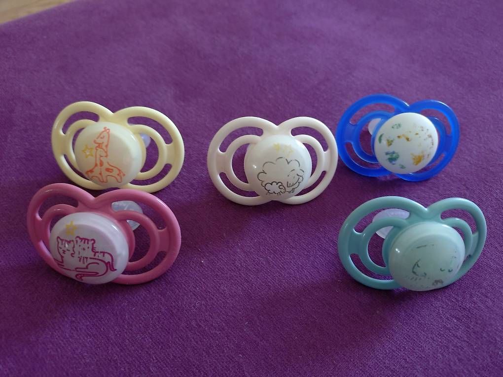 Succhiotti & catenelle porta ciuccio: MAM Perfect Nuggi Day & Night – Usato da Dotzigen venduto da Elicec01