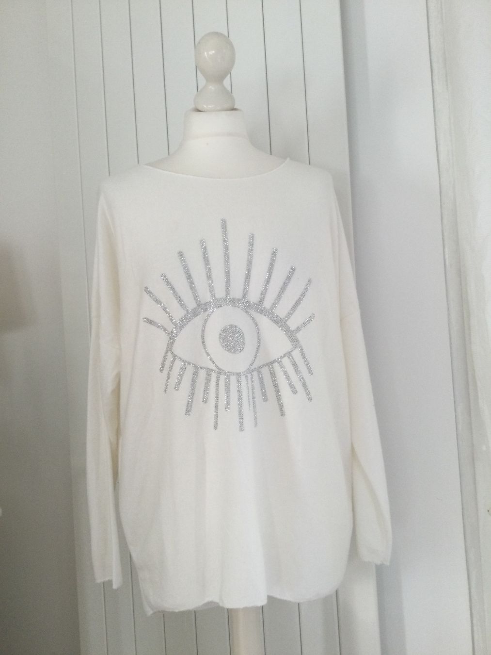 Maglioni & Felpe: Pull blanc avec motif œil en strass TODAY, taille S/M, NEUF – Nuovo e nell'imballaggio originale da Agiez venduto da chouchanelle