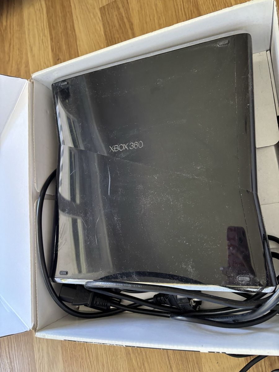 Microsoft Console: Xbox 360 Konsole 250GB mit Kinect Set gebraucht – Usato da Zürich venduto da wie_p6fw 2