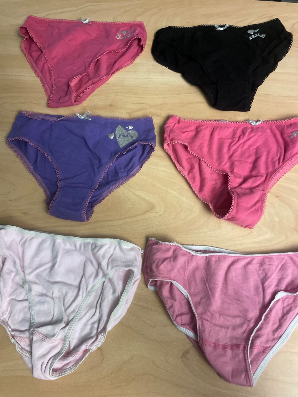 Unterwäsche: 6er Pack Mädchen Slips, Gr. 134/140 – Gebraucht aus Obergerlafingen von cabo4