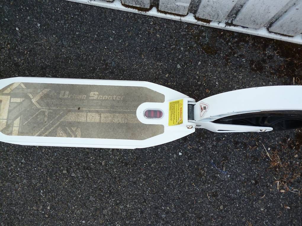 Kickboard: tolles Trottinet – Usato da Neuhausen venduto da Charlotte51 3