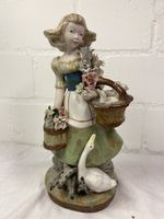 Vintage Figur Mädchen mit Gänsen, Spanien