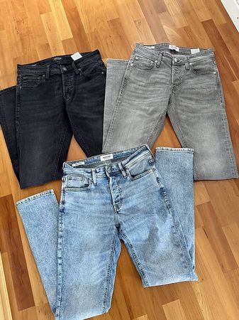3 Jeans Jack&Jones Glenn in 28/32 kaum getragen