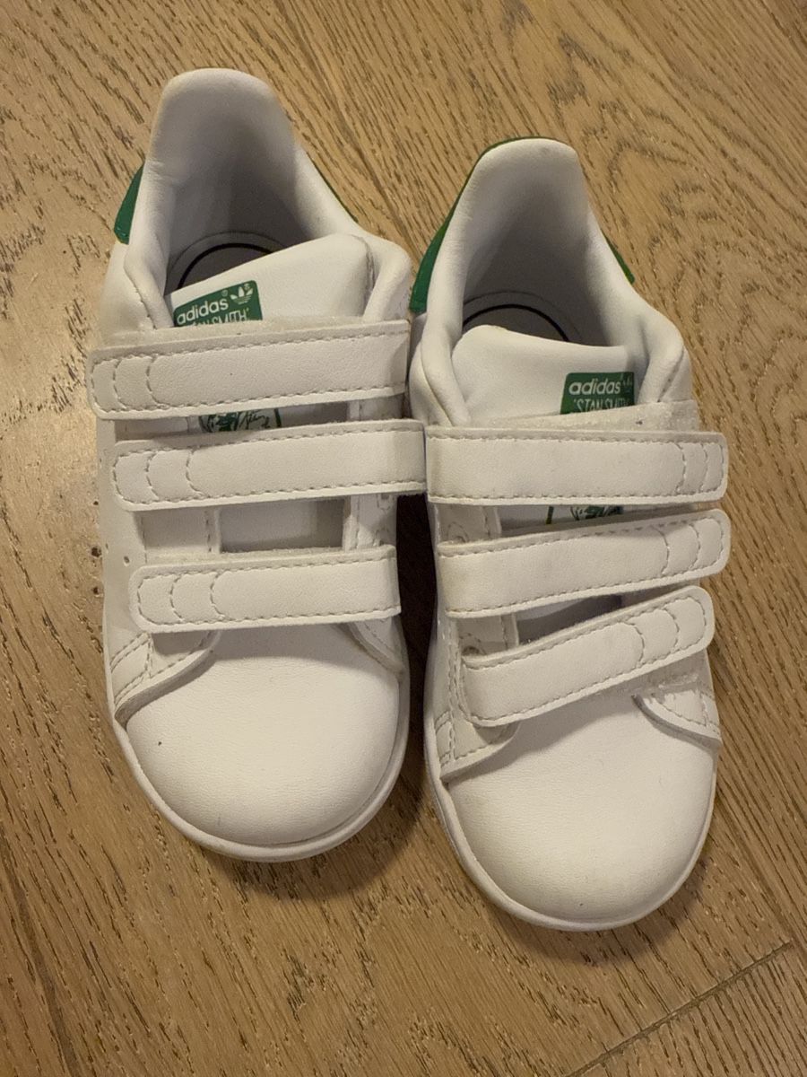 Adidas Scarpe per ragazzi: Adidas Sneakers Grösse 24 – Usato da Therwil venduto da ang_7jcm 2