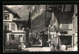 Brienz, Dorfstrasse mit Photo-Atelier W.