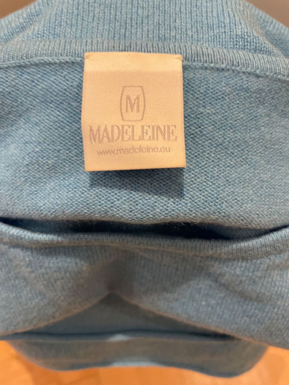 Madeleine Maglioni & Felpe: Türkiser MADELEINE Kaschmir Pullover Gr. 36 / 38 – Usato da Frasnacht venduto da GracyStore 3