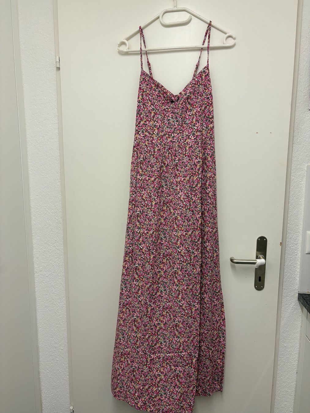 Kleider: Maxi Kleid Blumenmuster rosa Grösse S – Gebraucht aus Basel von Tierschutz-Flohmi