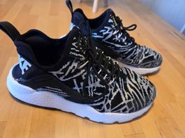 Nike Air Huarache Run, Grösse 36, Schwarz/Weiss
