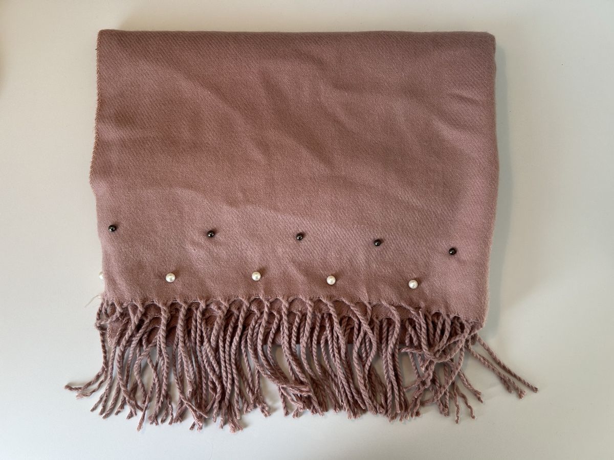 Foulard & Sciarpe: Frühlings-Schal mit Perlen – Nuovo (secondo la descrizione) da Aeugst am Albis venduto da schatzkistee