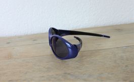 sportliche Sonnenbrille in blau