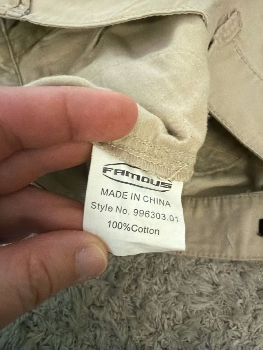 Pantaloni: Sommer Shorts FAMOUS. Gr. 34 – Usato da Oberrohrdorf venduto da Mariann79 2