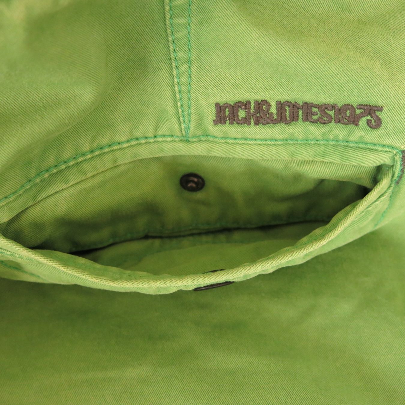 Hosen: Jack&Jones coole Shorts in Grün – Gebraucht aus Seltisberg von pipistrumpf 2