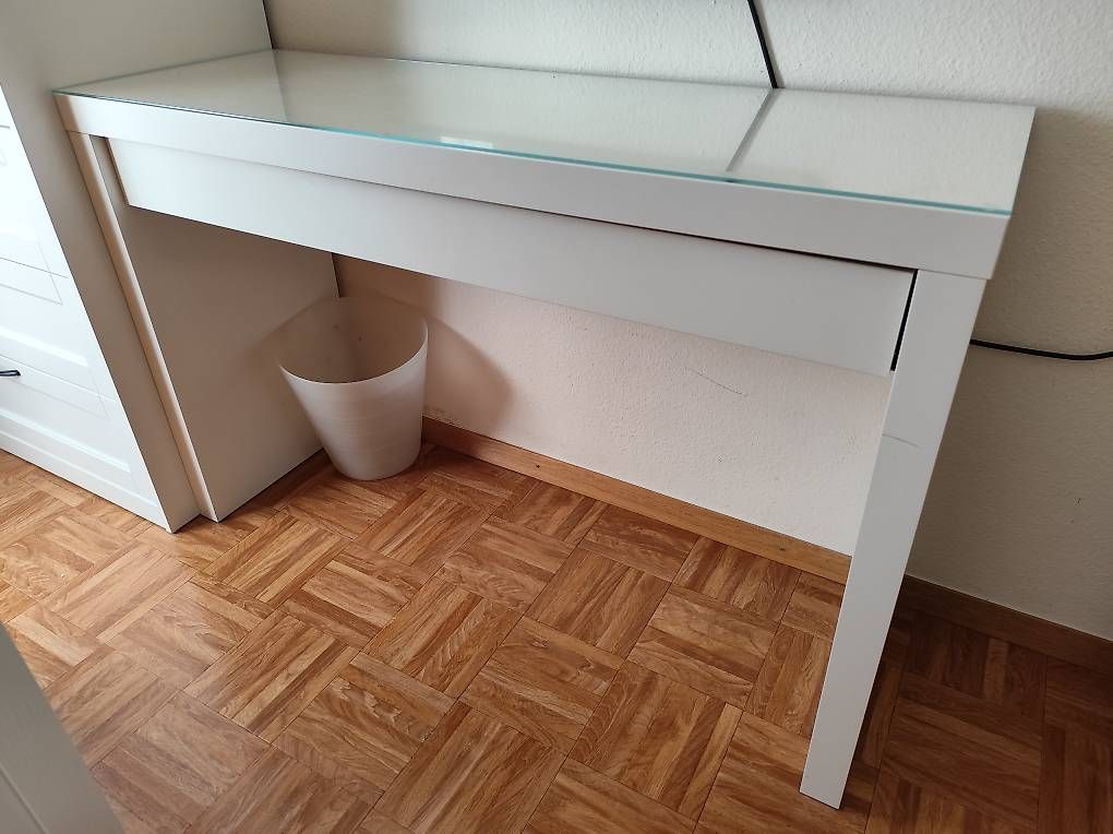 Ikea Tavoli da trucco: Schminktisch – Usato da Adliswil venduto da Tierre1 3