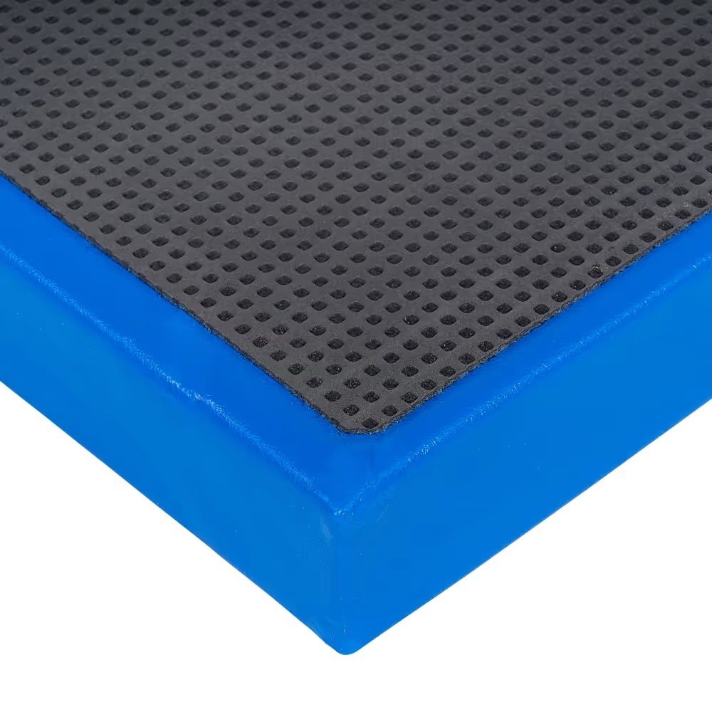 Tappetini fitness: Turnmatte "Superleicht" rot – Usato da Waltensburg/Vuorz venduto da RemoV01 1