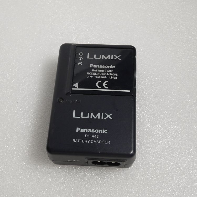 Chargeur Double Panasonic Pour Lumix DMC-FS42 - Voiture + Secteur, Modèle DMW-BCF10E / CGA-S009, Neuf