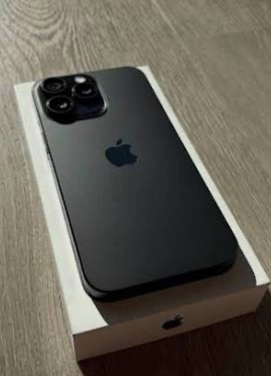 Handys / Smartphones: iPhone 15 pro Max 256gb – Gebraucht aus biel von tiensdonc