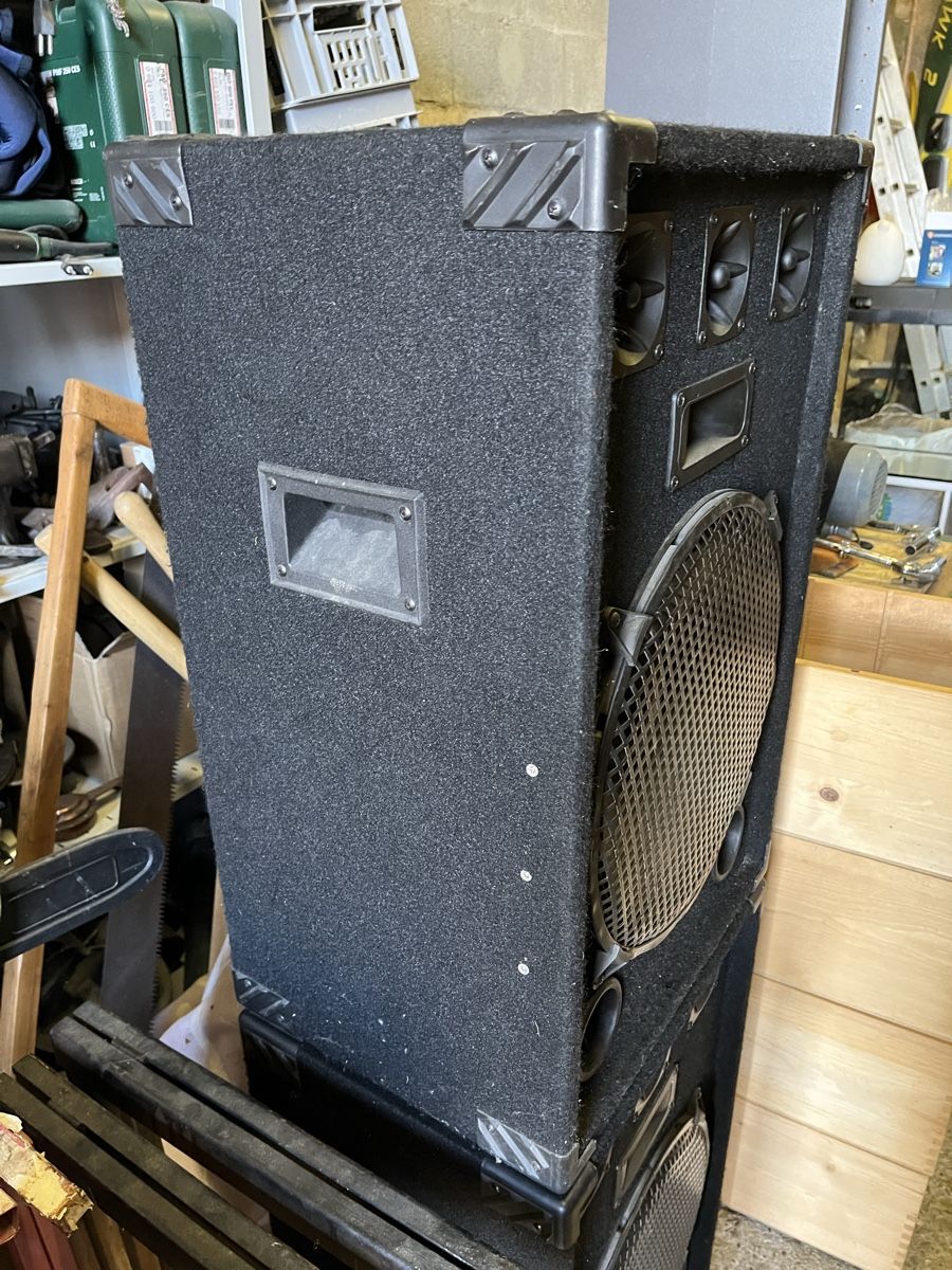 Lautsprecher: Speakers – Gebraucht aus Posieux von coutset 2