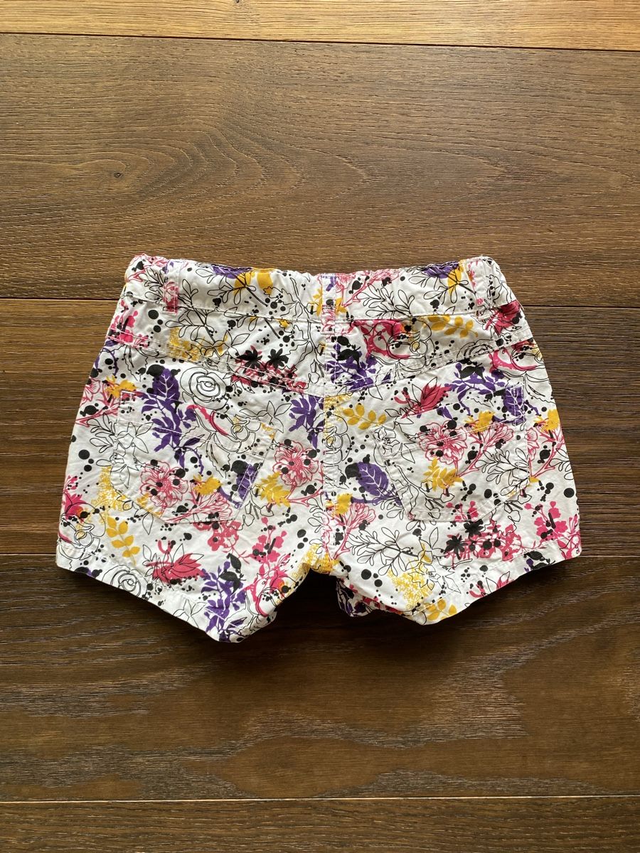 Pantaloni: Shorts Mädchen – Usato da Pfäffikon ZH venduto da aveo14 1