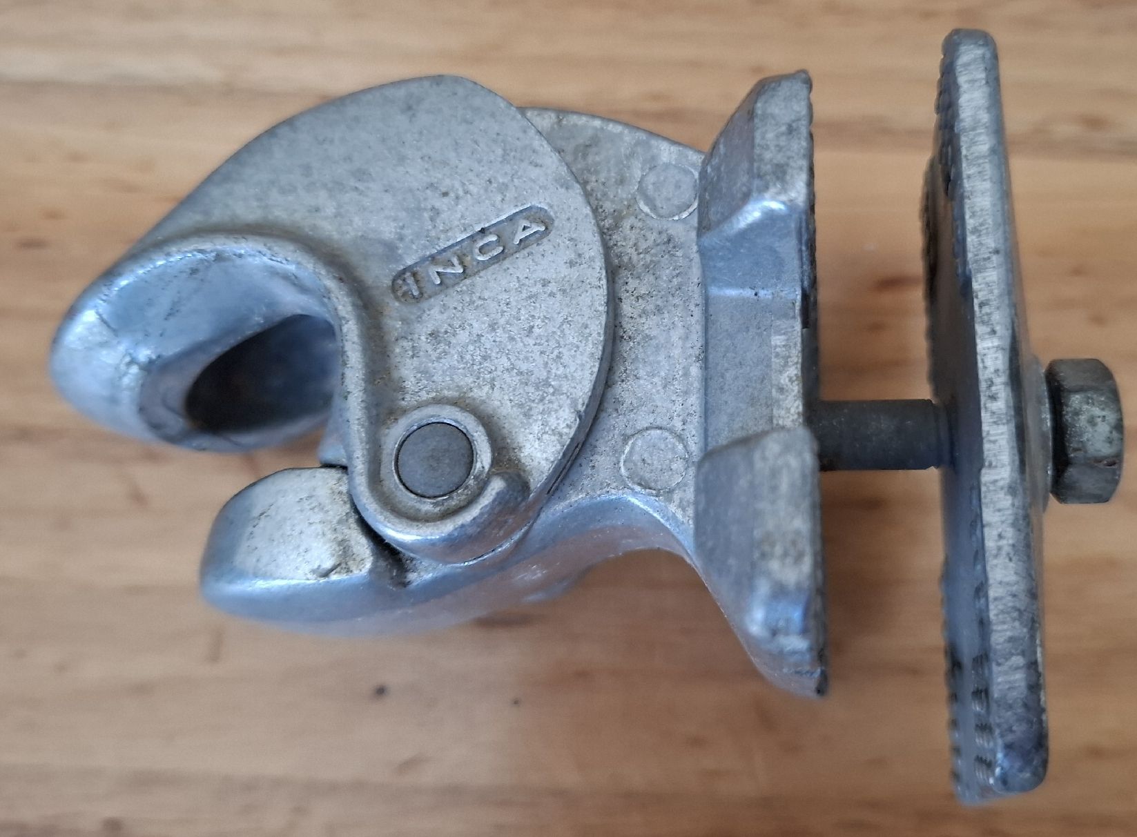 Ganci per rimorchio: INCA Anhängerkupplung für Velo oder Mofa – Usato da Winterthur venduto da DanielaB07 2