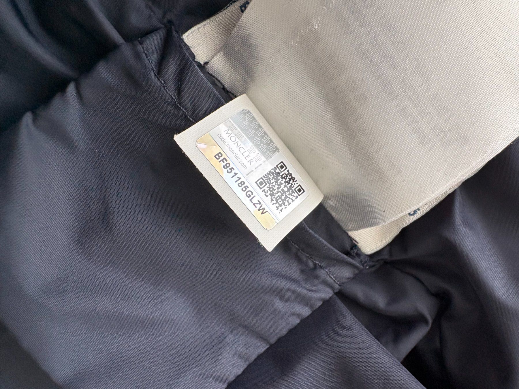 Moncler Cappotti: Original Moncler Mantel – Usato da Zug venduto da tig_dw2k 5