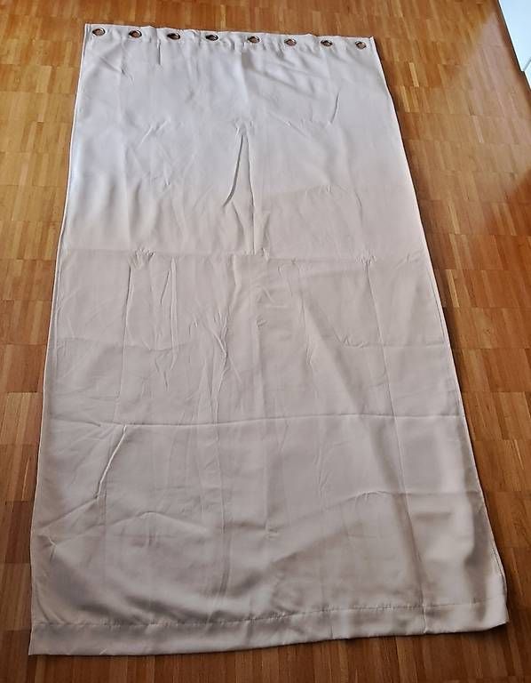 Rideaux: 2 Schallschutzvorhänge 240x132cm + schwarzer Stange – D'occasion à Zürich par Ricpat 2