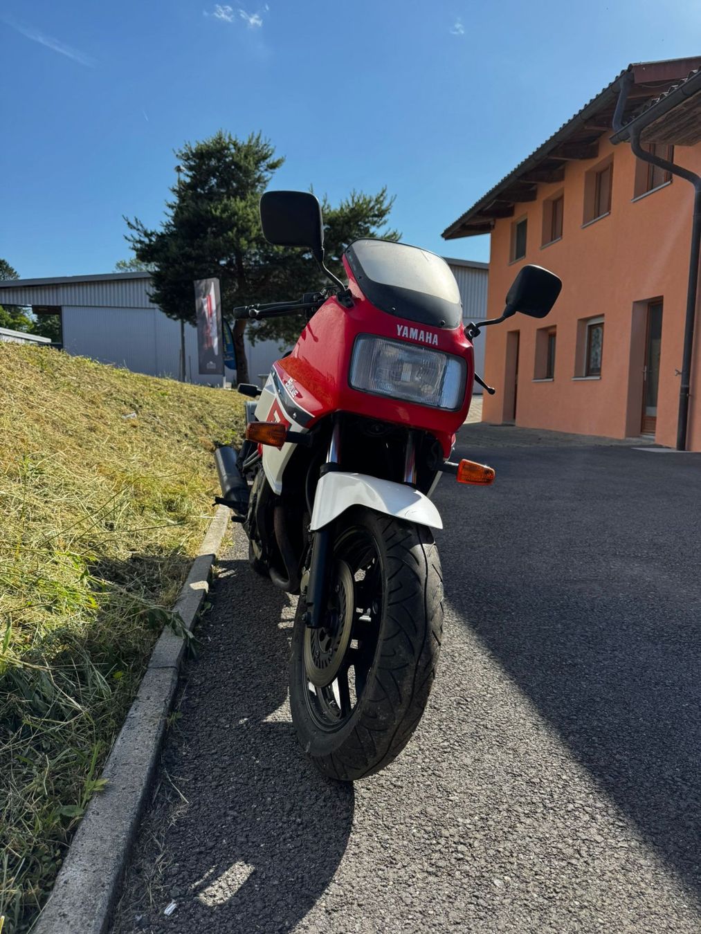 Strada: Yamaha FZ 750 – Usato da Romont FR venduto da Uraldan 5