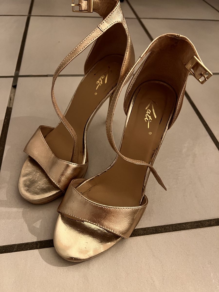 Scarpe da donna: Leder Sandaletten in Gold, Grösse 37 – Usato da Diegten venduto da kip_wg9z 3