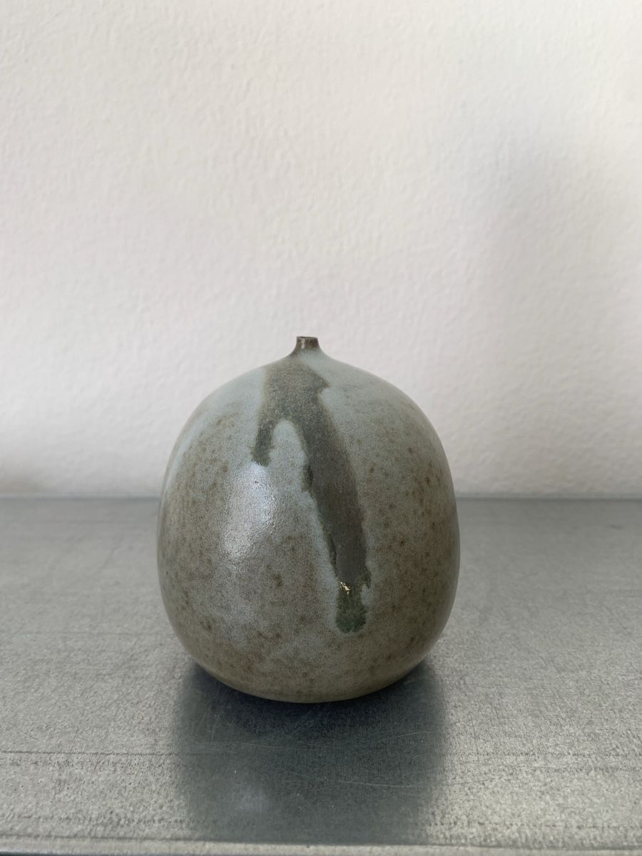 Vase & Récipients: Midcentury studio keramik kleine vase – D'occasion à Basel par Amechan.