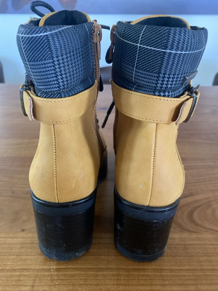 Scarpe da donna: Stiefel Dockers Senfgelb – Usato da Beinwil (Freiamt) venduto da Sunshineinthemorning 2