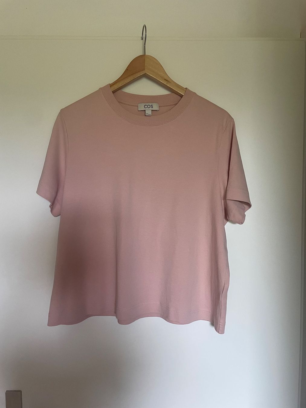 Cos T-shirt: Cos T-Shirt rosa Neuwertig – Nuovo (secondo la descrizione) da Schüpfheim venduto da Nussbaum_4