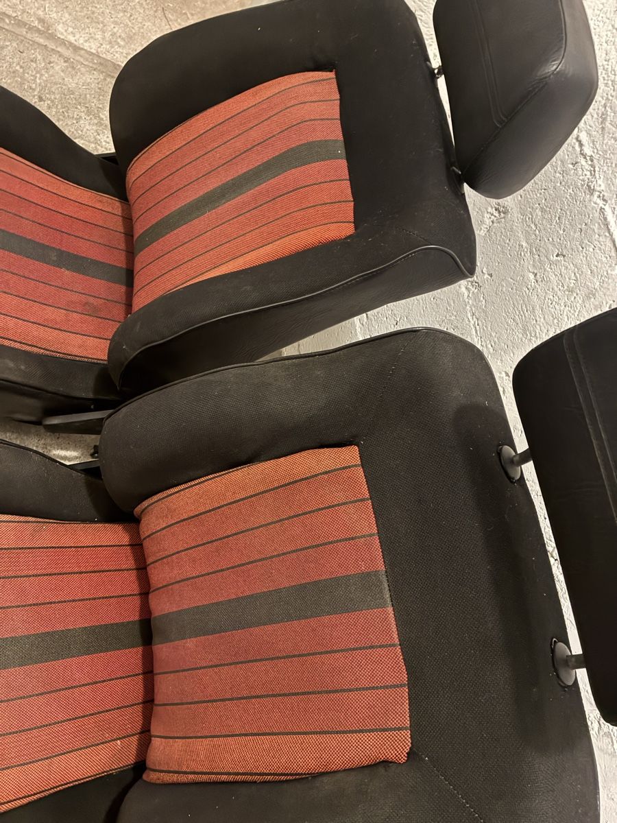 Recaro Tutti pezzi di ricambio auto: Golf 1 Gti Recaro Sitze – Usato da Grenchen venduto da Netii10 7