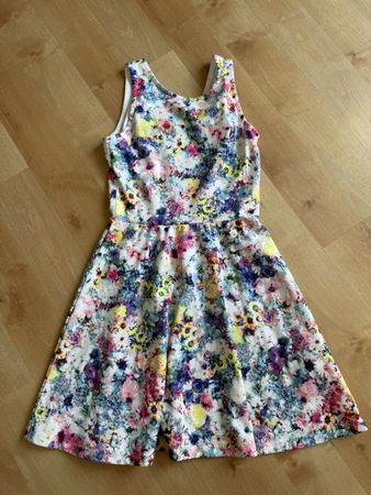 H&M Kleid bunt Blumenmuster Grösse 146/150 guter Zustand