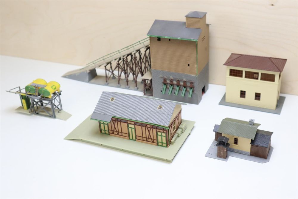 FALLER Industrieschornstein Spur H0 - Rostrot, Ziegeloptik, Modellbau