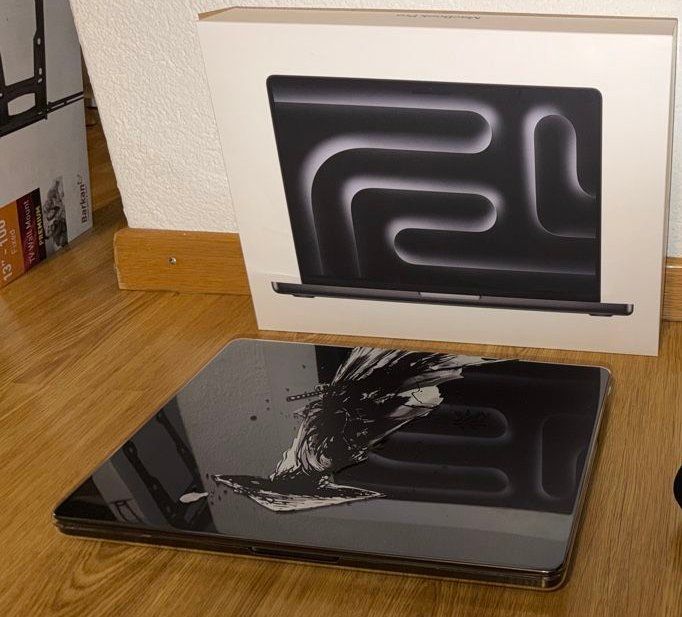 Apple Notebooks: Apple Macbook Pro 14" M5 – Neu (gemäss Beschreibung) aus Unterentfelden von KDFJT 1