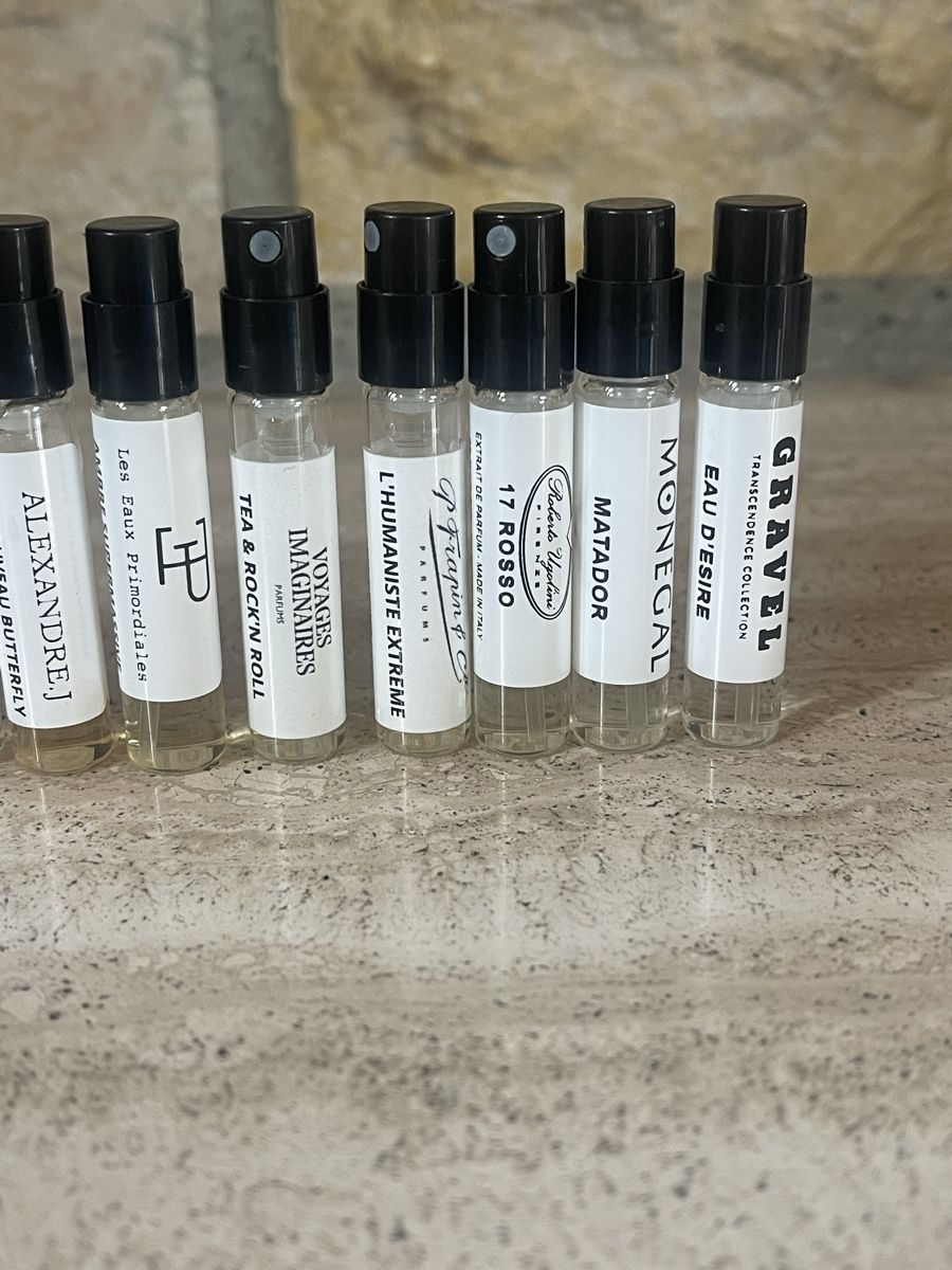 Profumi & Eau de Toilette: Parfum Proben Set, Niche! 11x2ml – Usato da Oberdorf BL venduto da Fiomina1 2