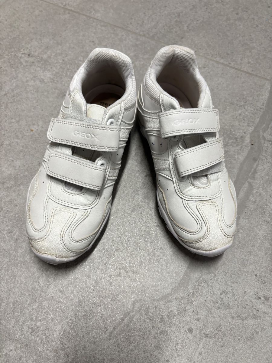 Scarpe per ragazzi: Baskets Geox blanches avec scratchs taille 32 – Usato da Salvenach venduto da gwenwywar